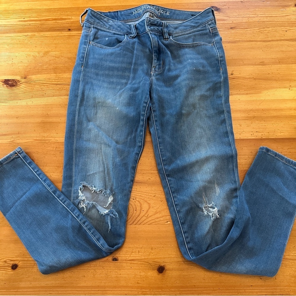 American Eagle outfitters Jegging Ripped Distressed women size 6